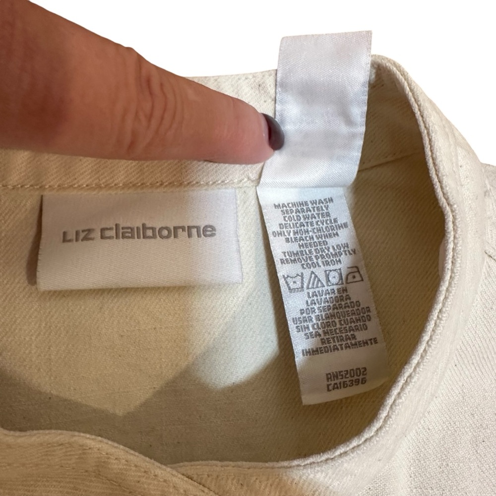 Liz Claiborne Ladies Denim Jacket with metal brass buttons Ivory Size Large NEW - Picture 4 of 9
